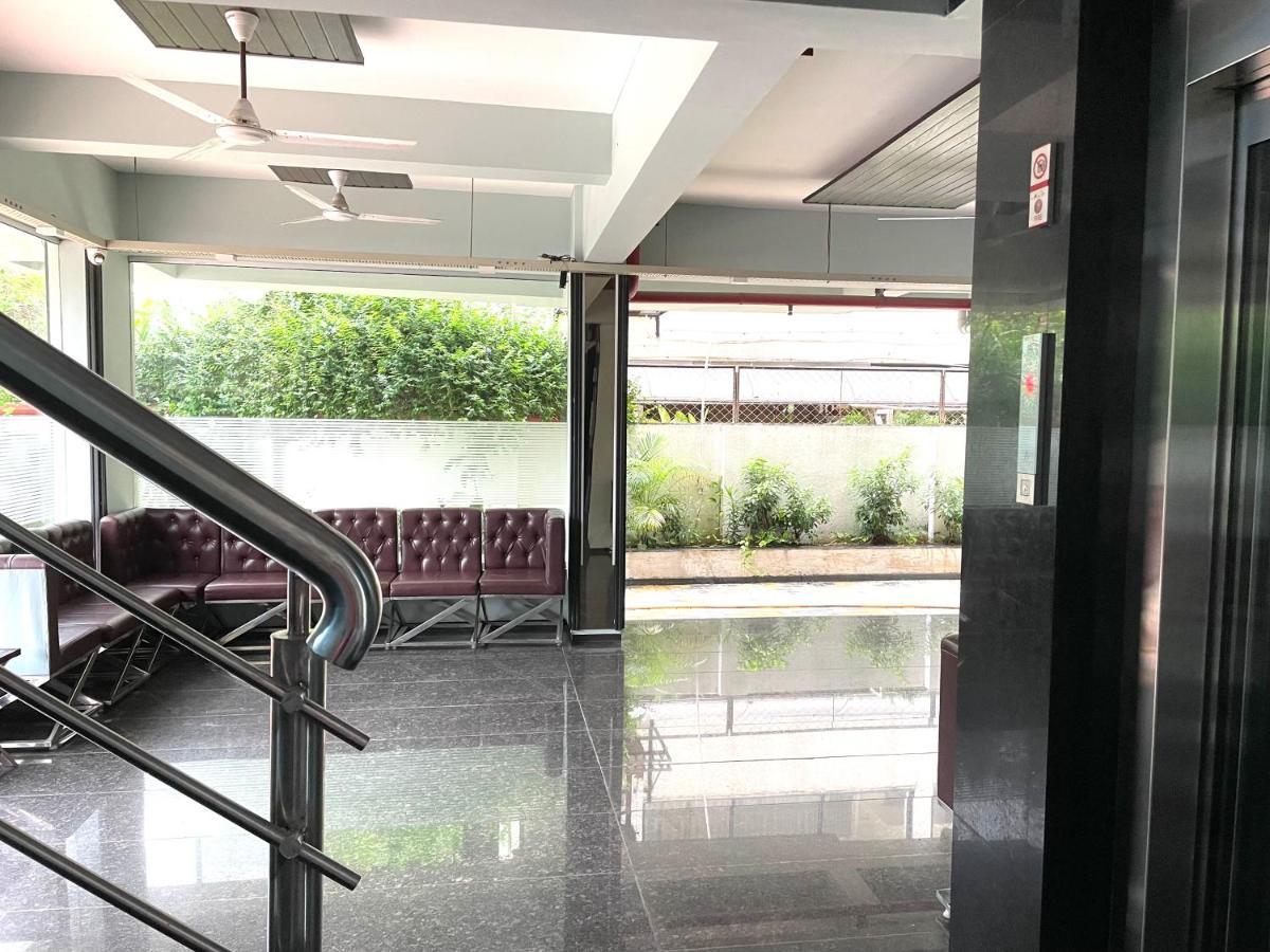 Hotel Airport Kk Nagpur Eksteriør bilde