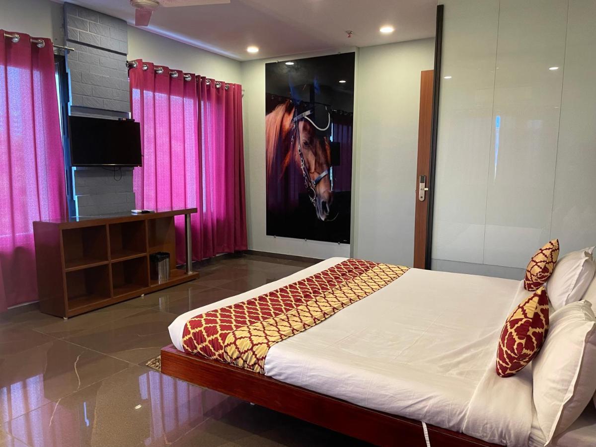 Hotel Airport Kk Nagpur Eksteriør bilde
